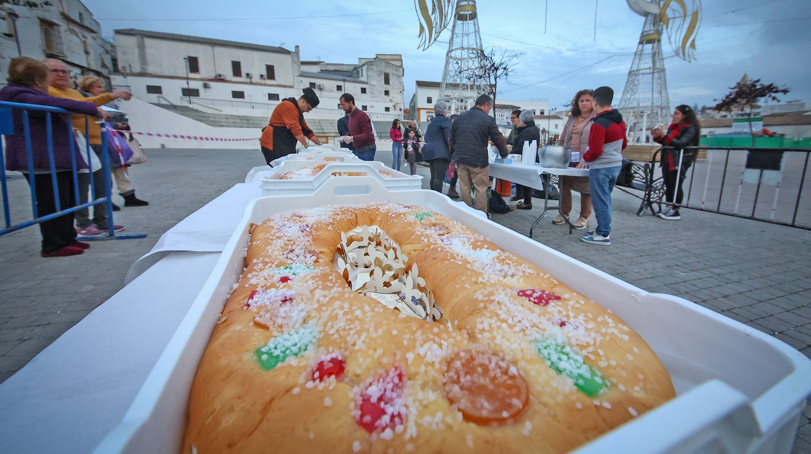 El roscón solidario de Santa Marta en Jerez