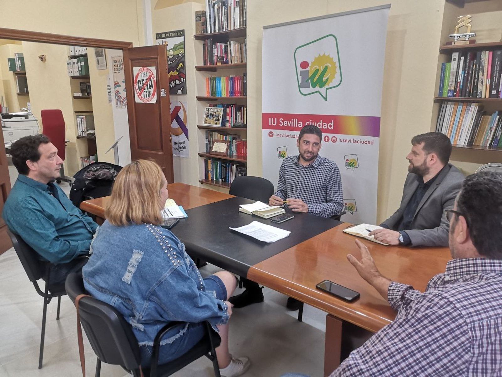 Podemos-Izquierda Unida pide la rescisión del contrato del servicio de grúa municipal  de Sevilla por  incumplir las condiciones