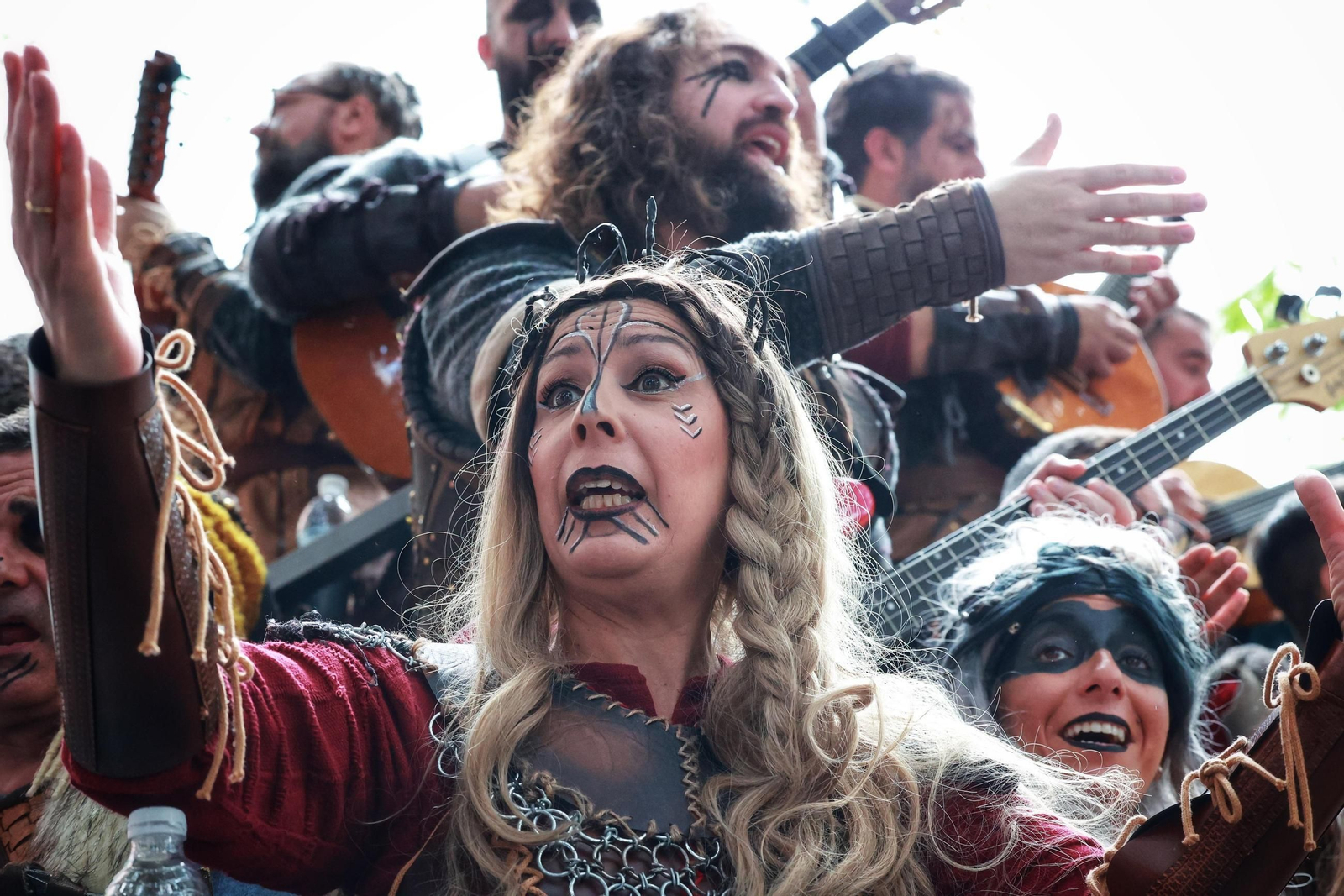 Las mejores imágenes del primer domingo del Carnaval de Cádiz