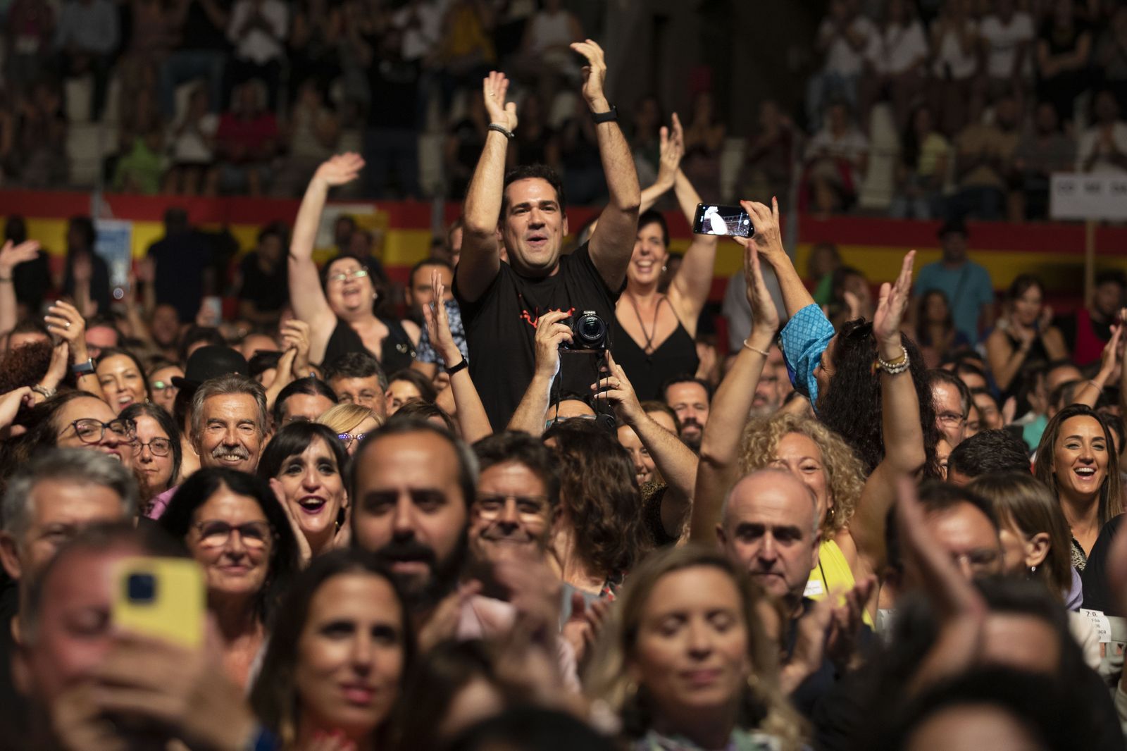 Granada se rinde a los pies de Joaquín Sabina 'con todo pronóstico'