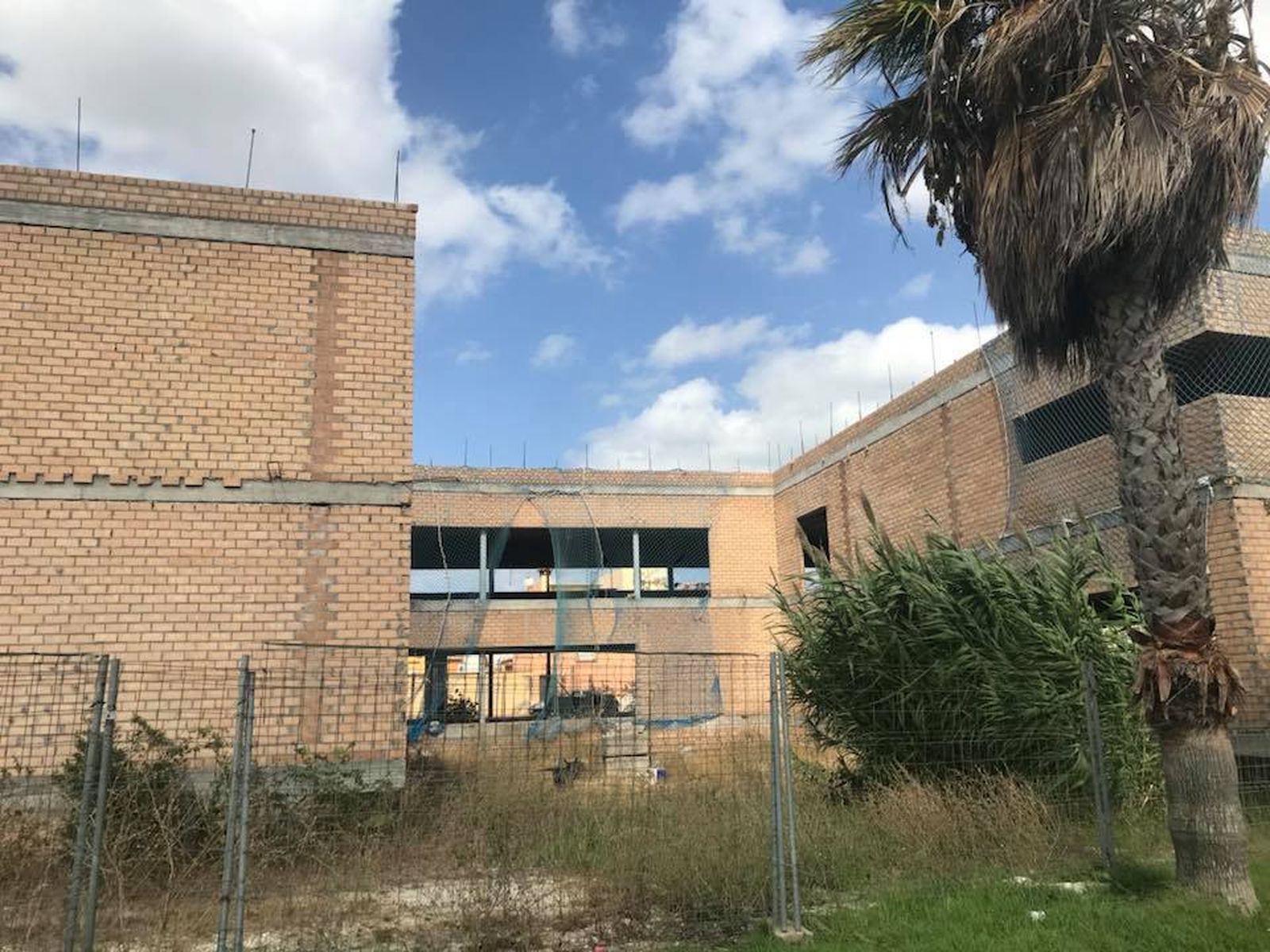 El inacabado centro de salud de San Fernando