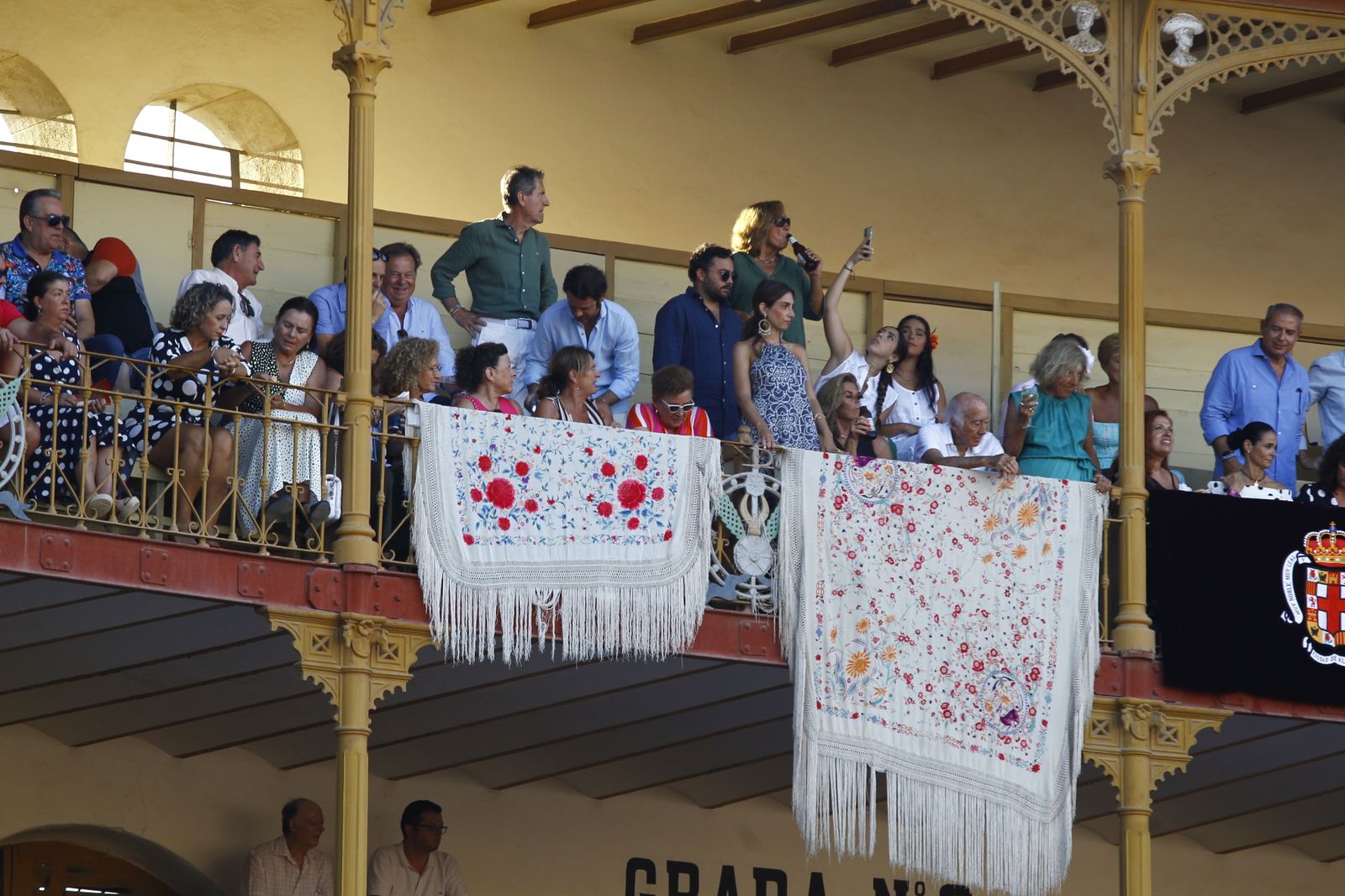 Imágenes del ambiente de la corrida de toros de la Feria de Almería