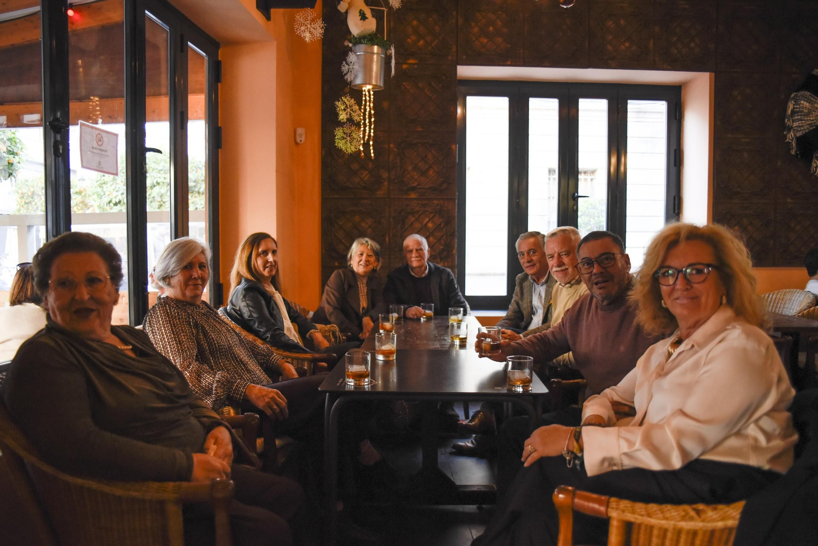 Búscate en las fotos del tardeo en el Día de la Constitución en La Línea