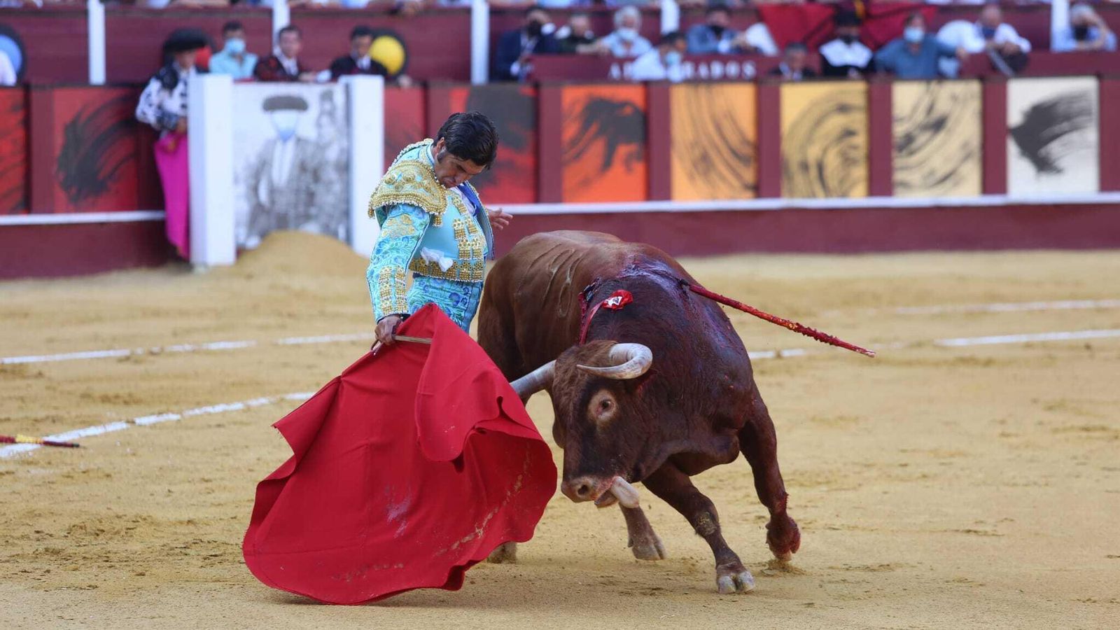 Derechazo de Morante de la Puebla