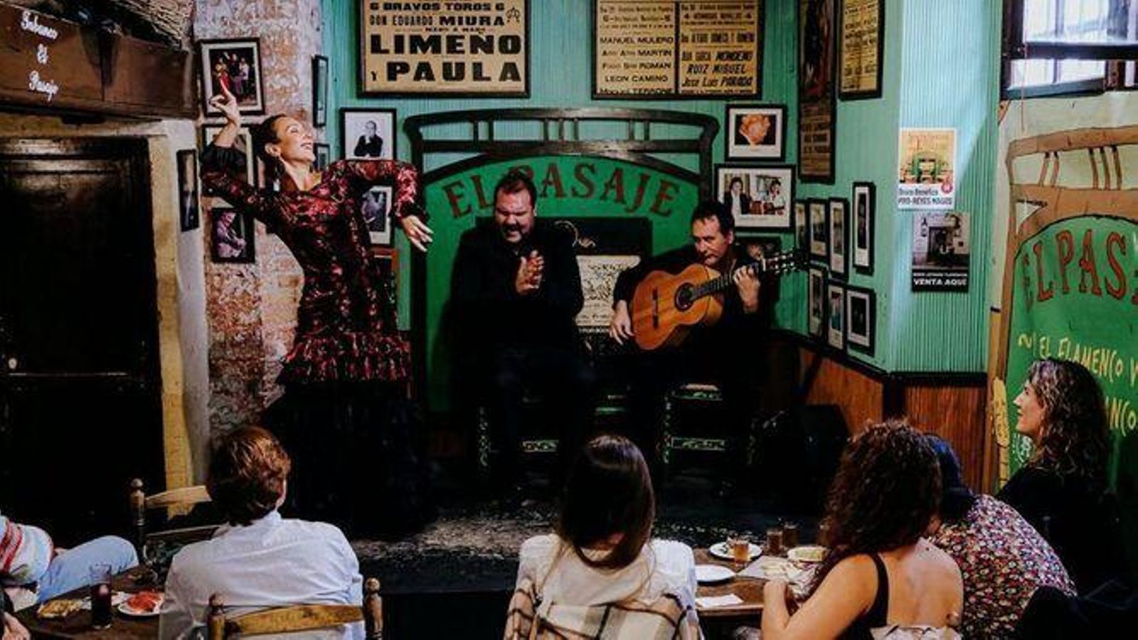 Actuación en el tabanco El Pasaje