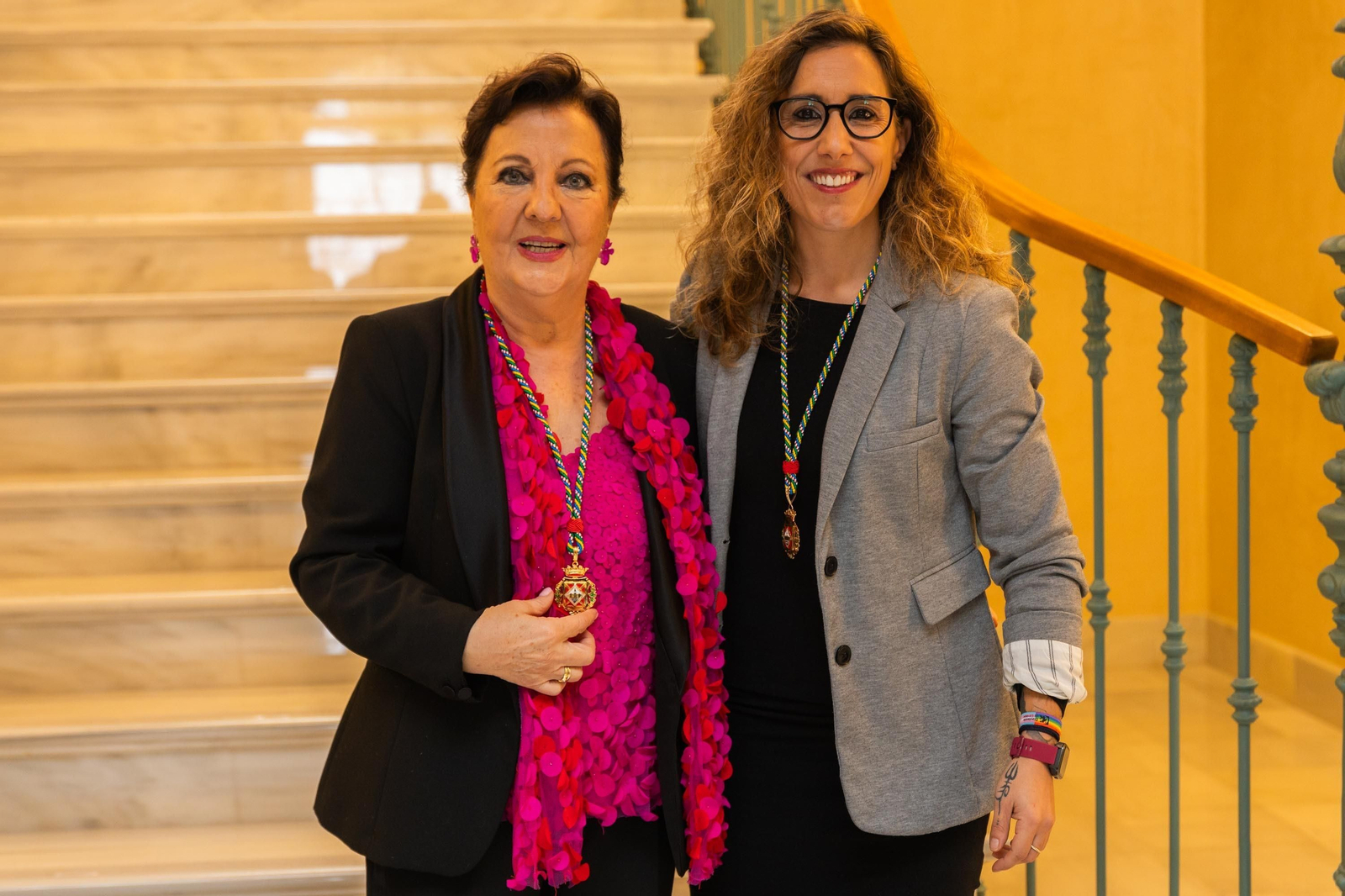 Carmen Linares es distinguida como hija predilecta