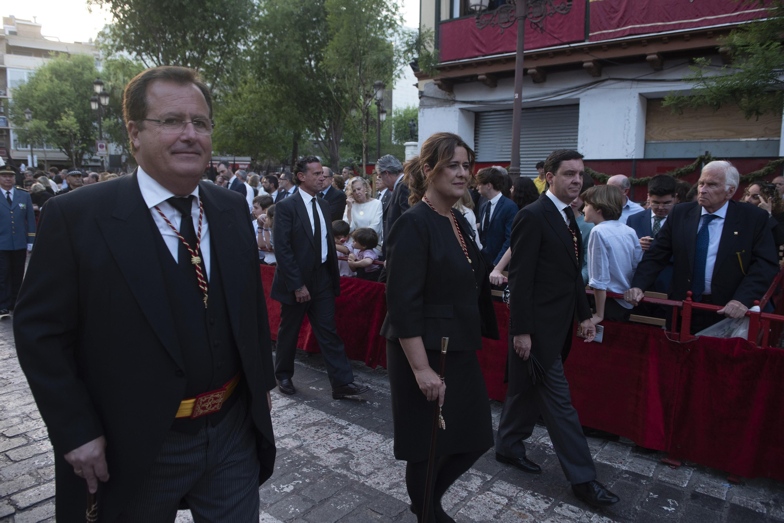 Las imágenes del Santo Entierro Grande por la Campana