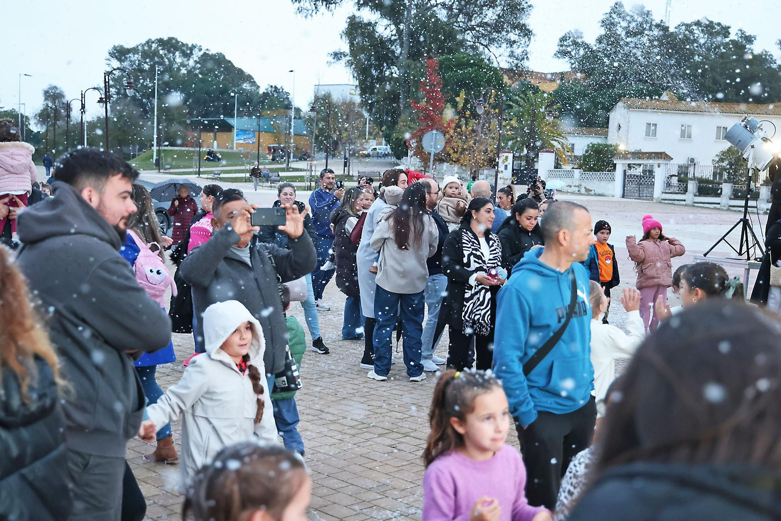Imágenes de la nevada en el Convento de las Oblatas