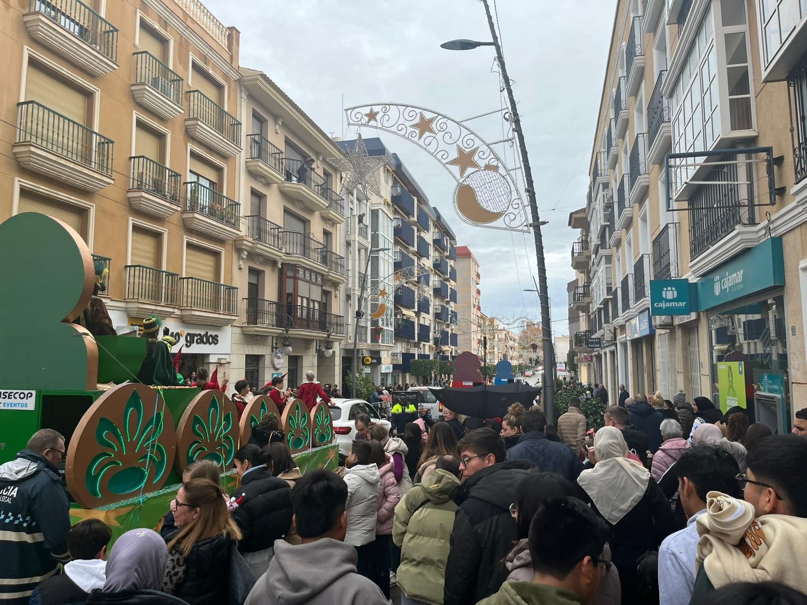 La mágica cabalgata de los Reyes Magos en Cuevas del Almanzora, en imágenes