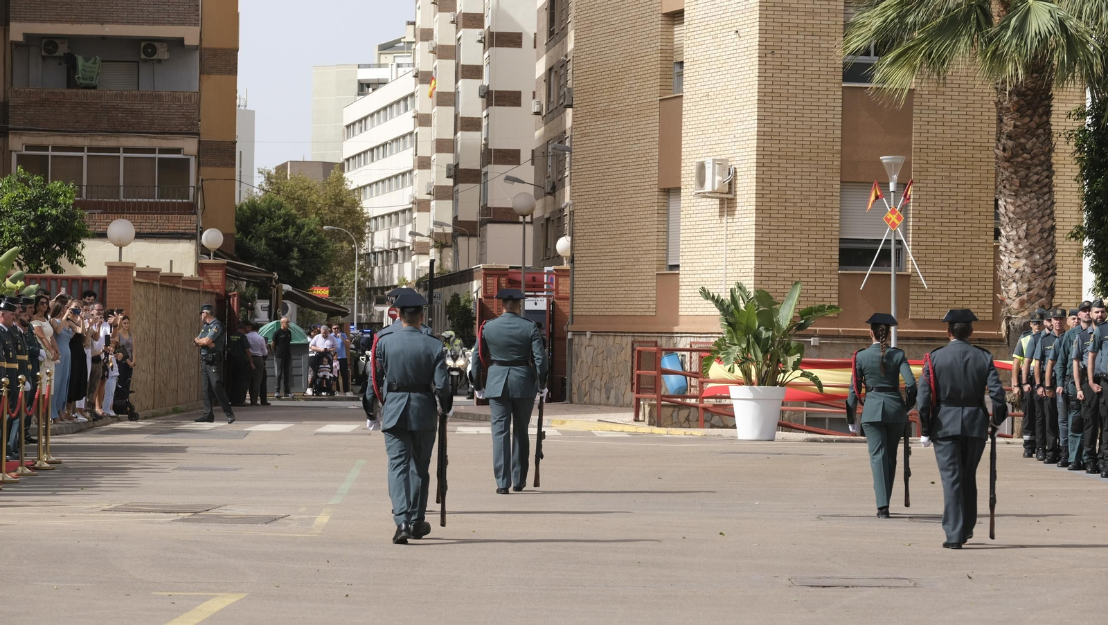 Las imágenes de la celebración del Día del Pilar en la Comandancia de la Guardia Civil de Almería