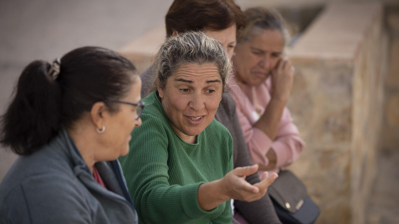 Antonia Jiménez explica el problema de las drogas en Pruna.