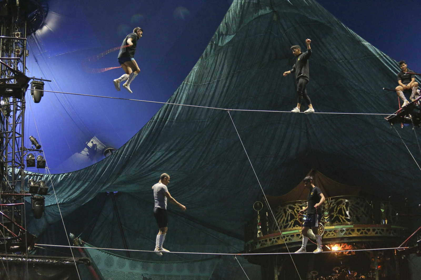 El ensayo del Circo del Sol en Málaga para su espectáculo 'Kooza'