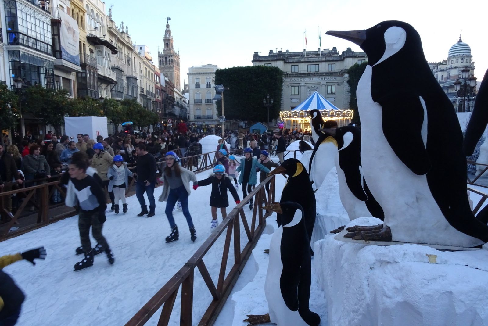 La pista de la plaza de San Francisco ha sido muy bien acogida por el público.