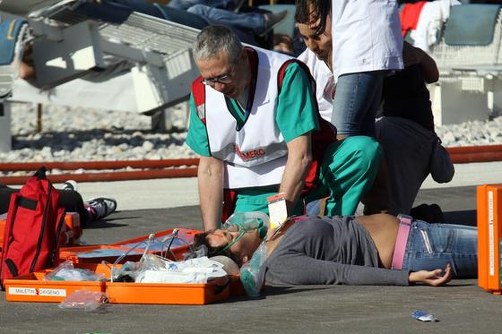 Simulacro de accidente en el aeropuerto de Málaga en el que participaron unas 200 personas 

Foto: Migue Fernández