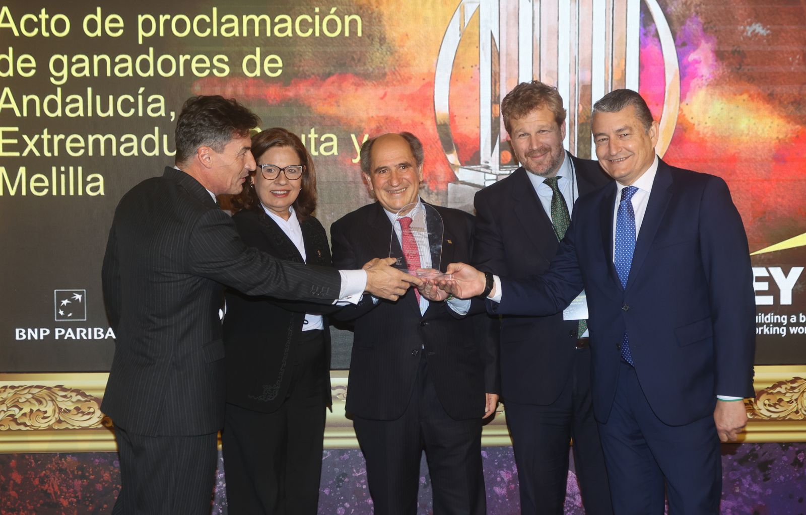 Entrega al Grupo MAS del Premio Emprendedor del Año de EY.