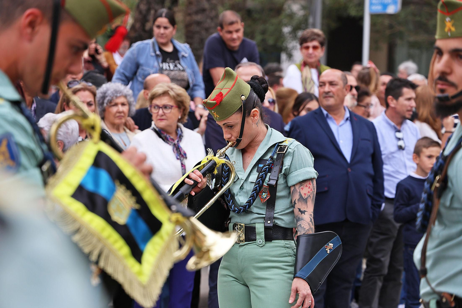 Las mejores imágenes del Sábado de Pasión en Huelva: La Legión con el Cristo de la Vera+Cruz