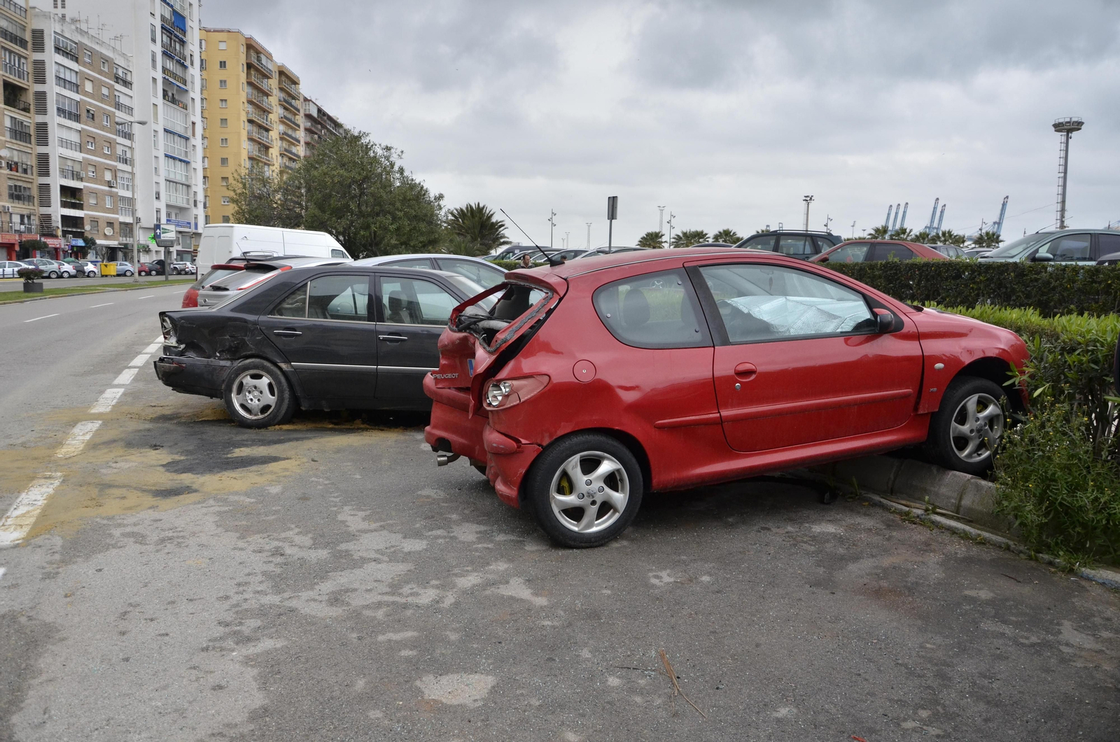 Un vehículo accidentado.