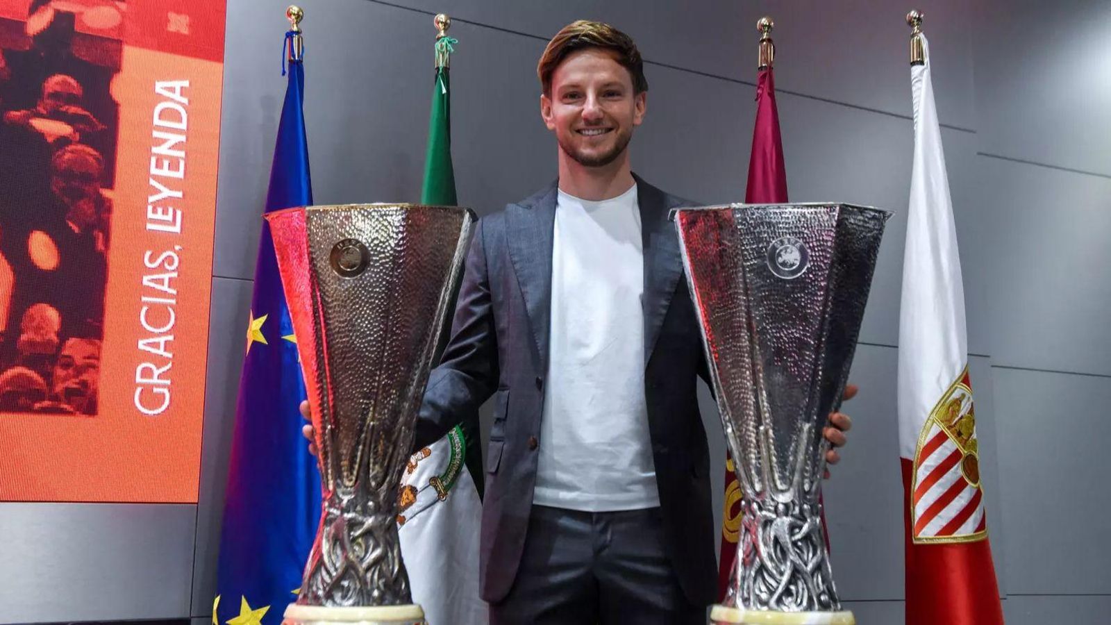 Rakitic en su despedida en el Sevilla