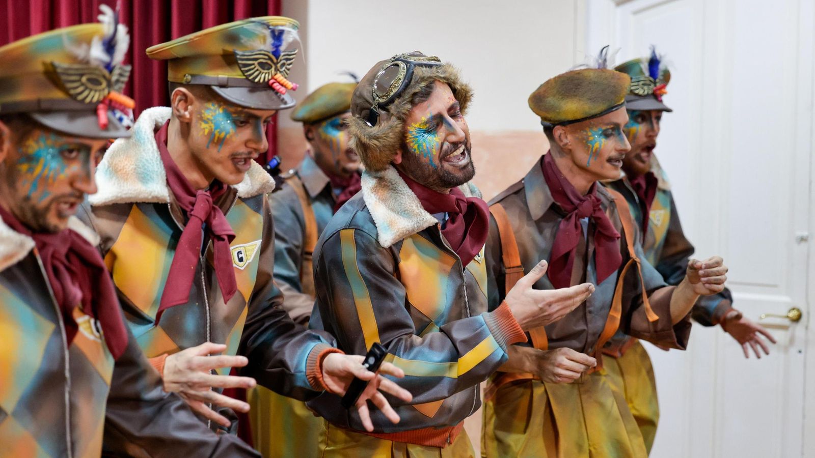 La comparsa 'La tregua' en camerinos.