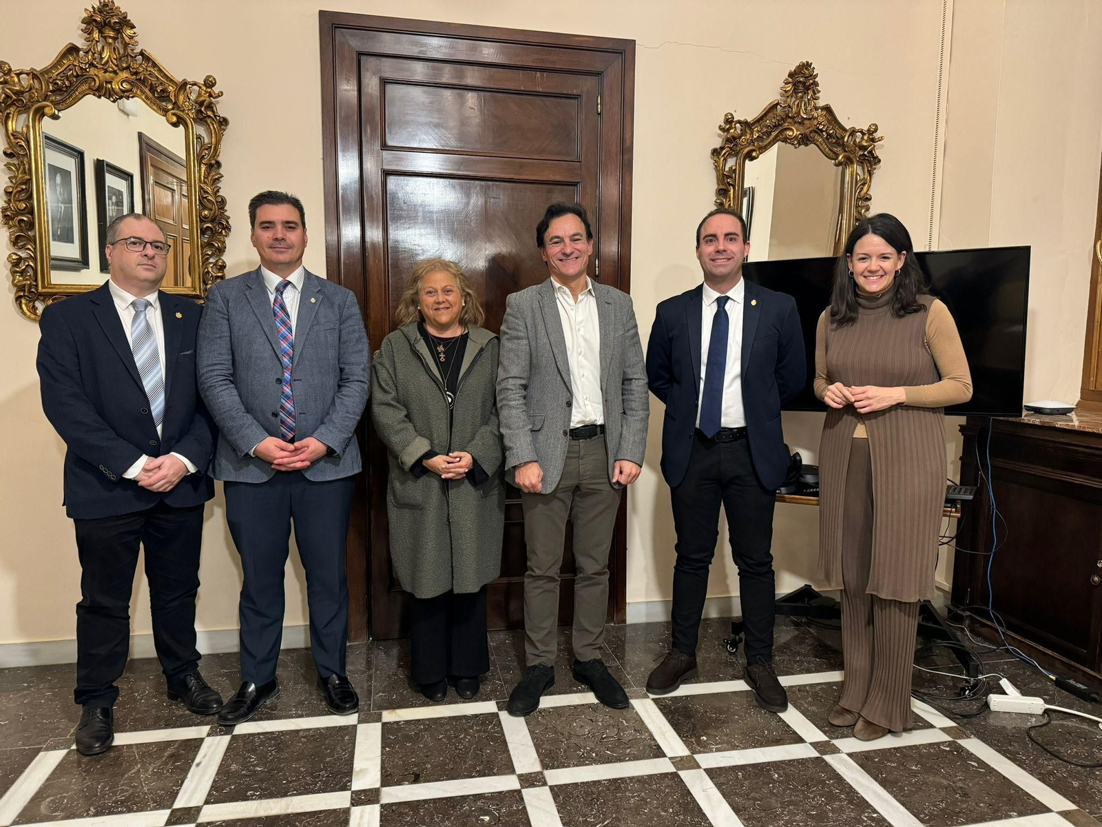 Reunión del Ayuntamiento con la  Cofradía de Nuestro Padre Jesús Nazareno y María Santísima de los Dolores.