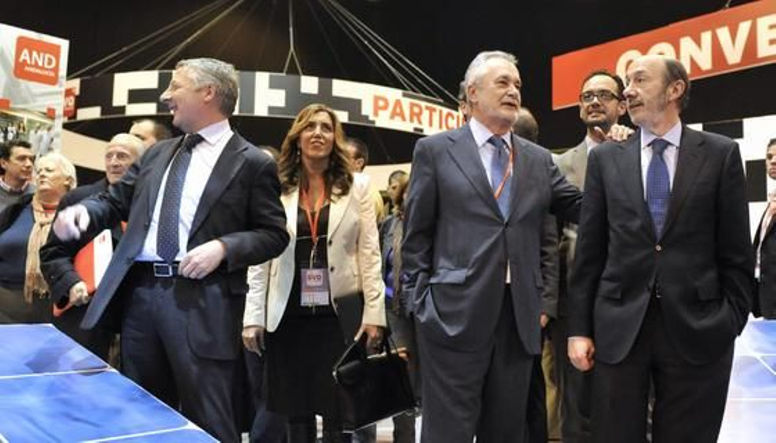 De izquierda de derecha, Blanco, Griñán y Rubalcaba. / Juan Carlos Vázquez