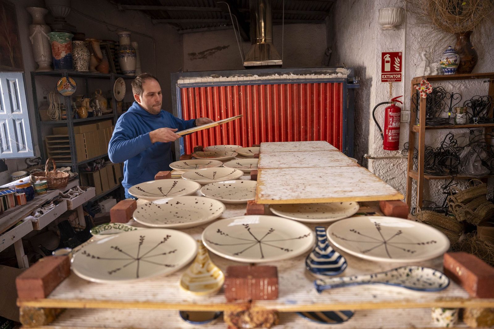 Viaje al centro del corazón alfarero de Níjar, en imágenes