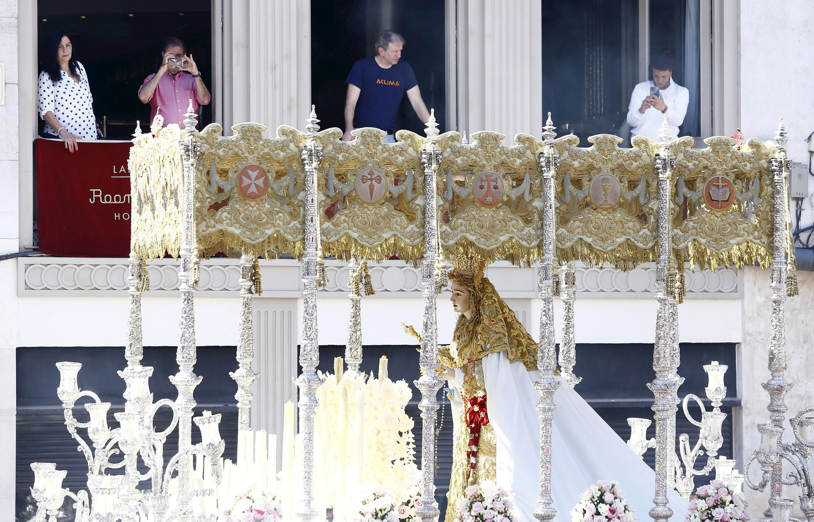 Las fotos del Domingo de Resurrección en Málaga Las fotos del Domingo de Resurrección en Málaga