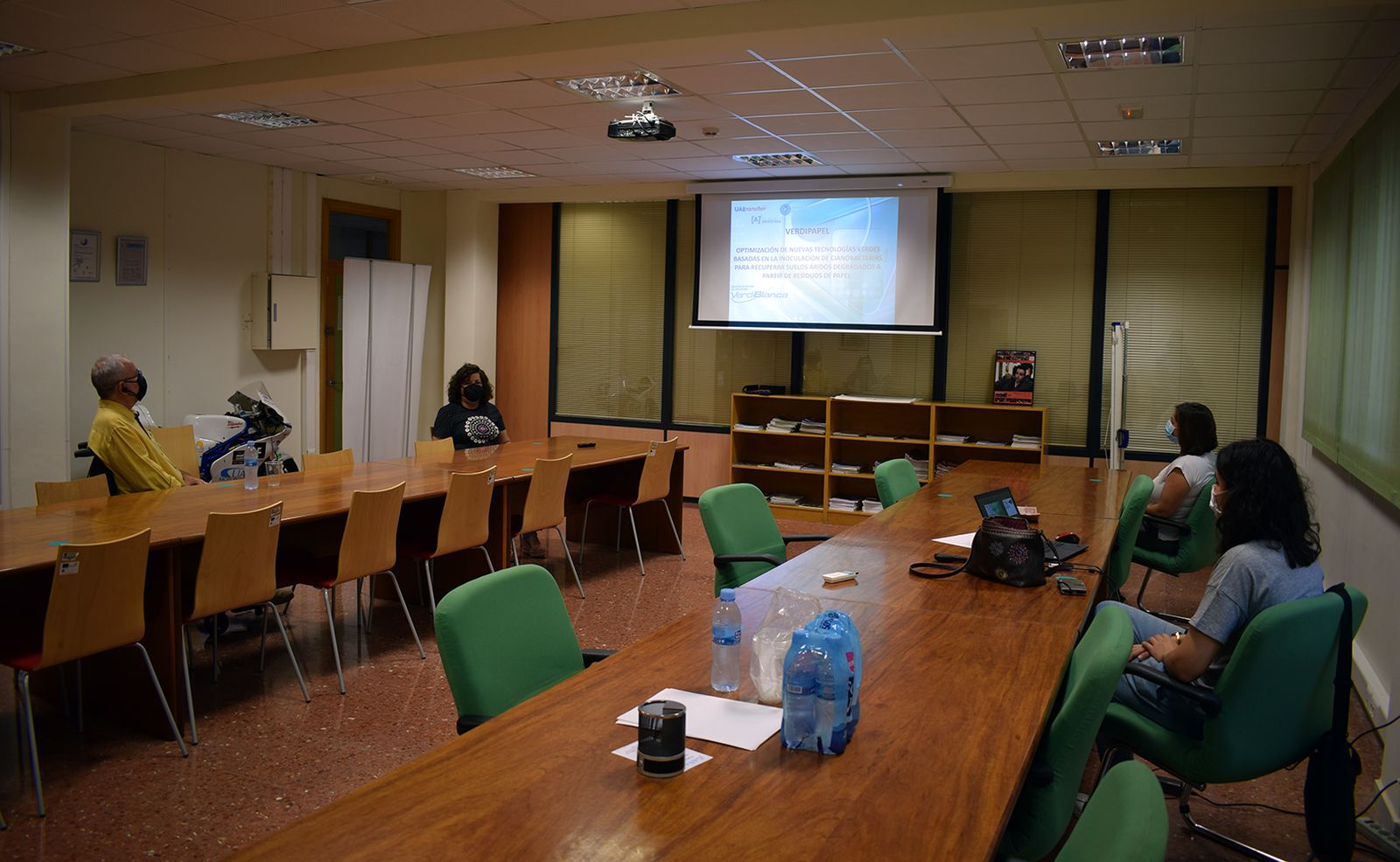 Verdiblanca y UAL promueven una investigación para recuperar suelos áridos con papel.