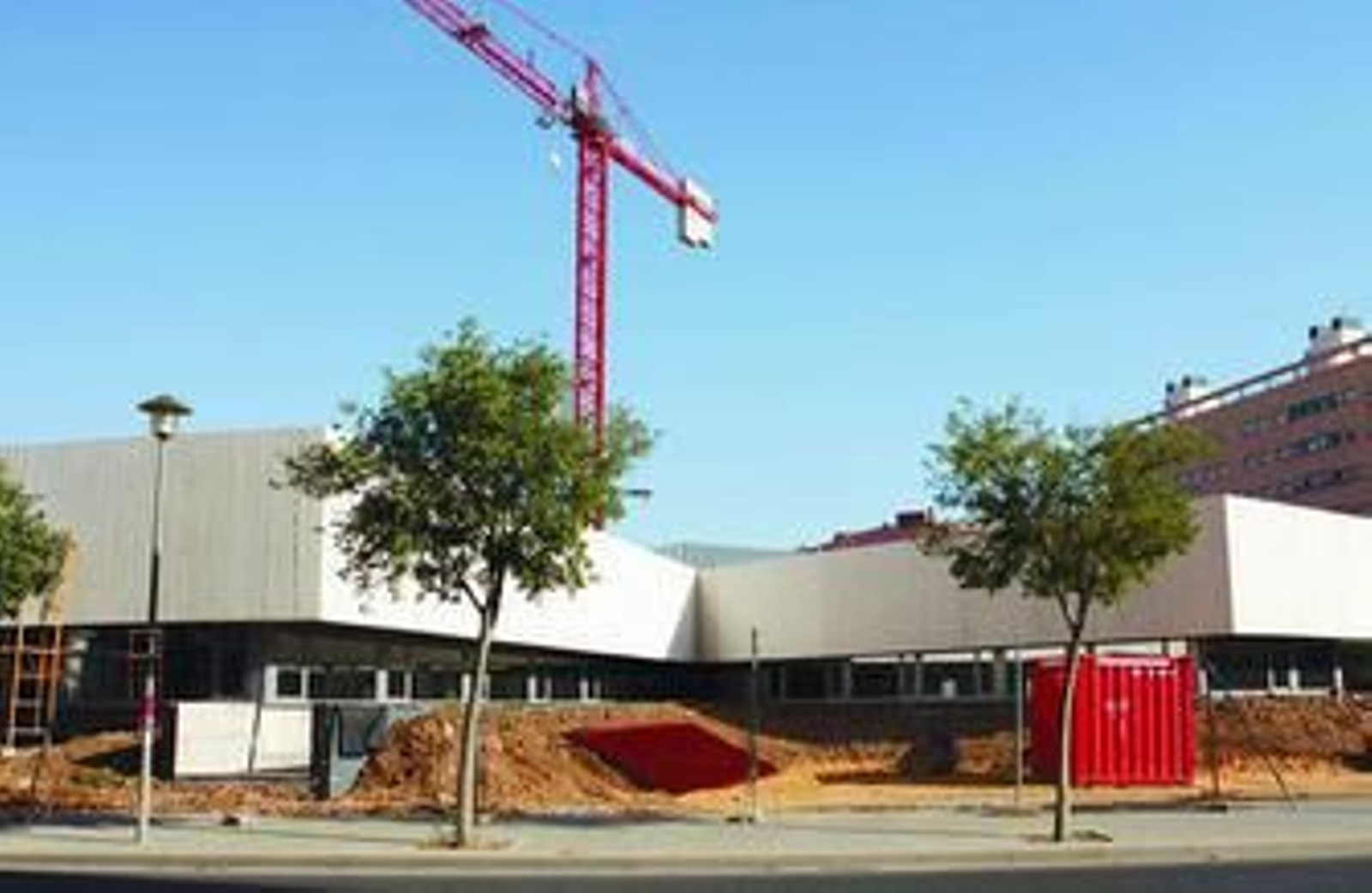 La nueva comisaría de Sevilla Este, con las obras muy avanzadas.