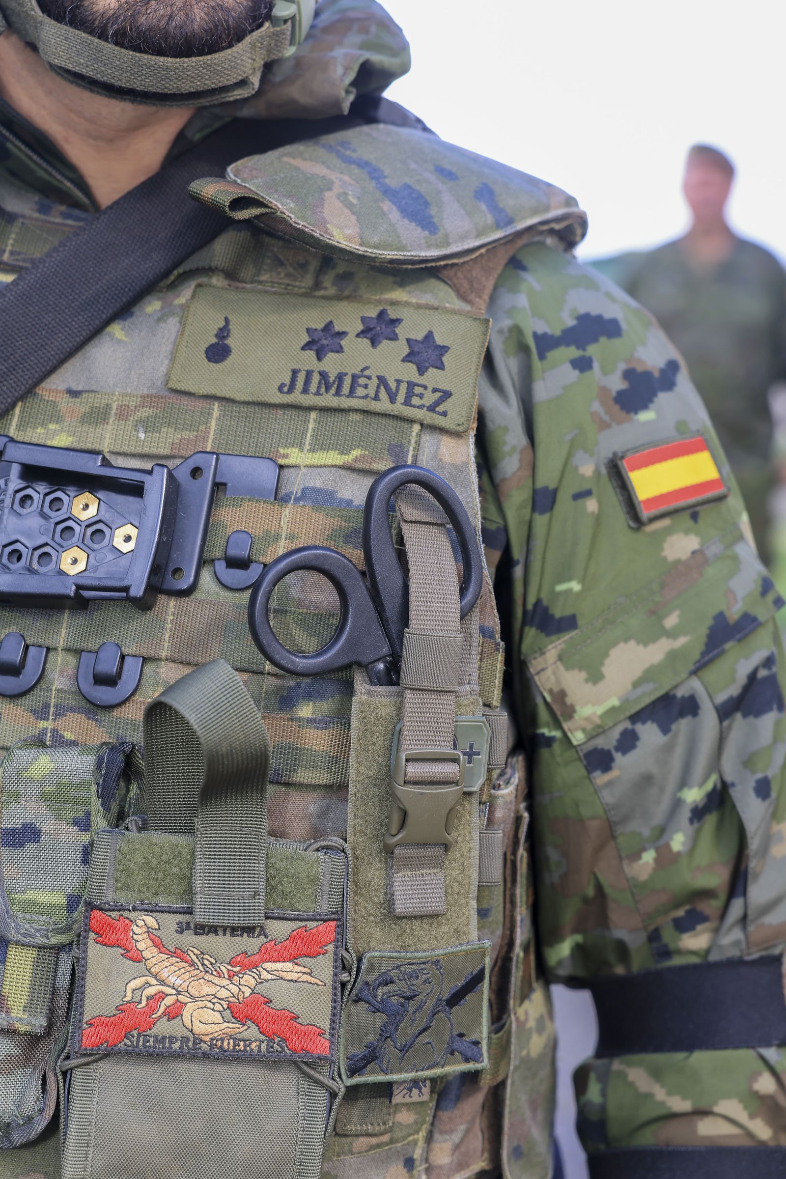 La ministra de Defensa, en el acuartelamiento de Camposoto de San Fernando