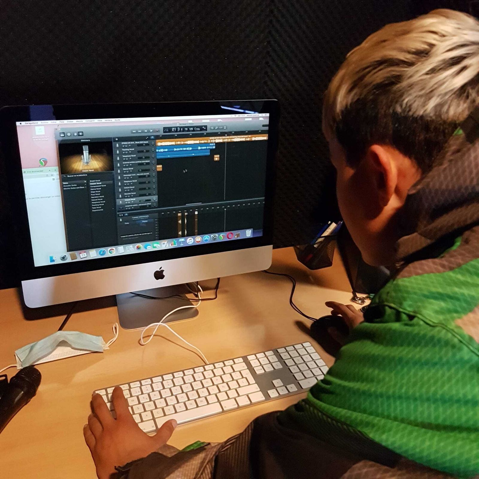 Un estudio de grabación profesional al alcance de los jóvenes en el Área Metropolitana de Granada