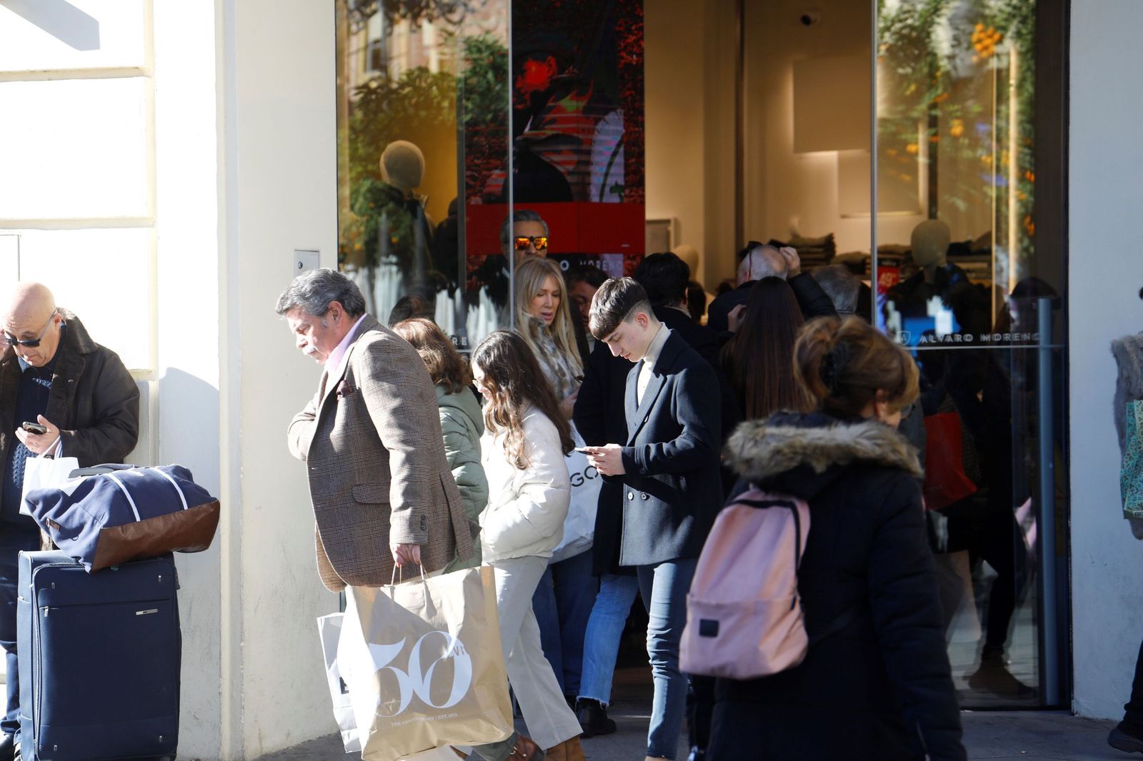 Los cordobeses se lanzan a por las rebajas de invierno, en imágenes