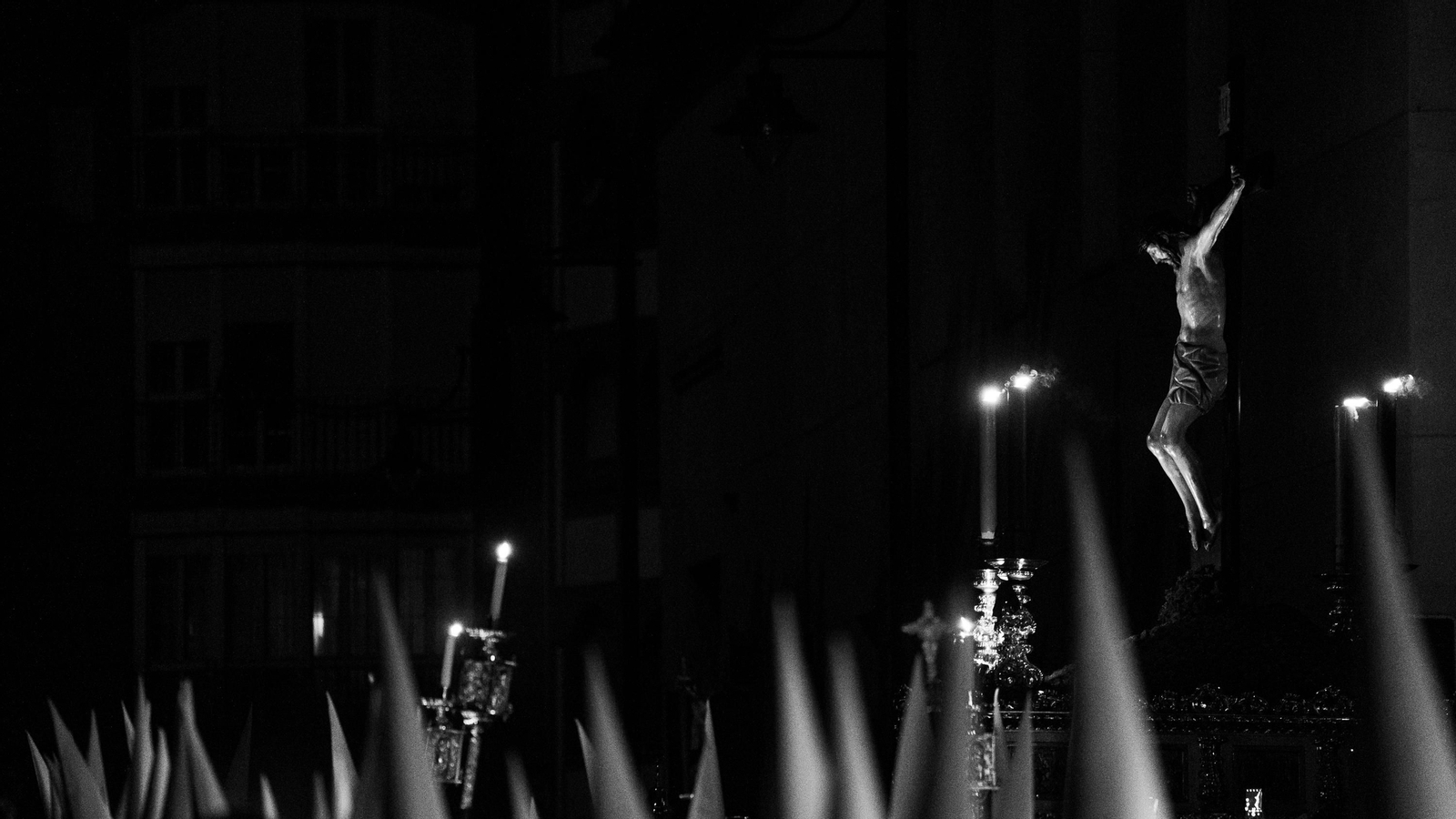 La procesión del Silencio en Lucena, en fotografías
