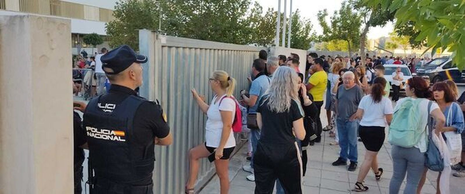 Apuñalan a tres profesores y a dos alumnos en el IES Elena García Armada