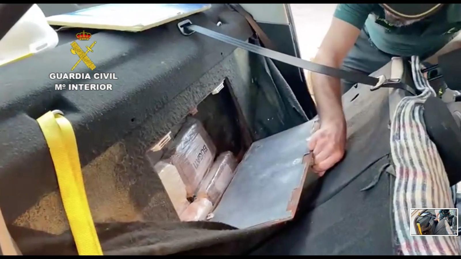 Uno de los dobles fondos donde ocultaban la droga.