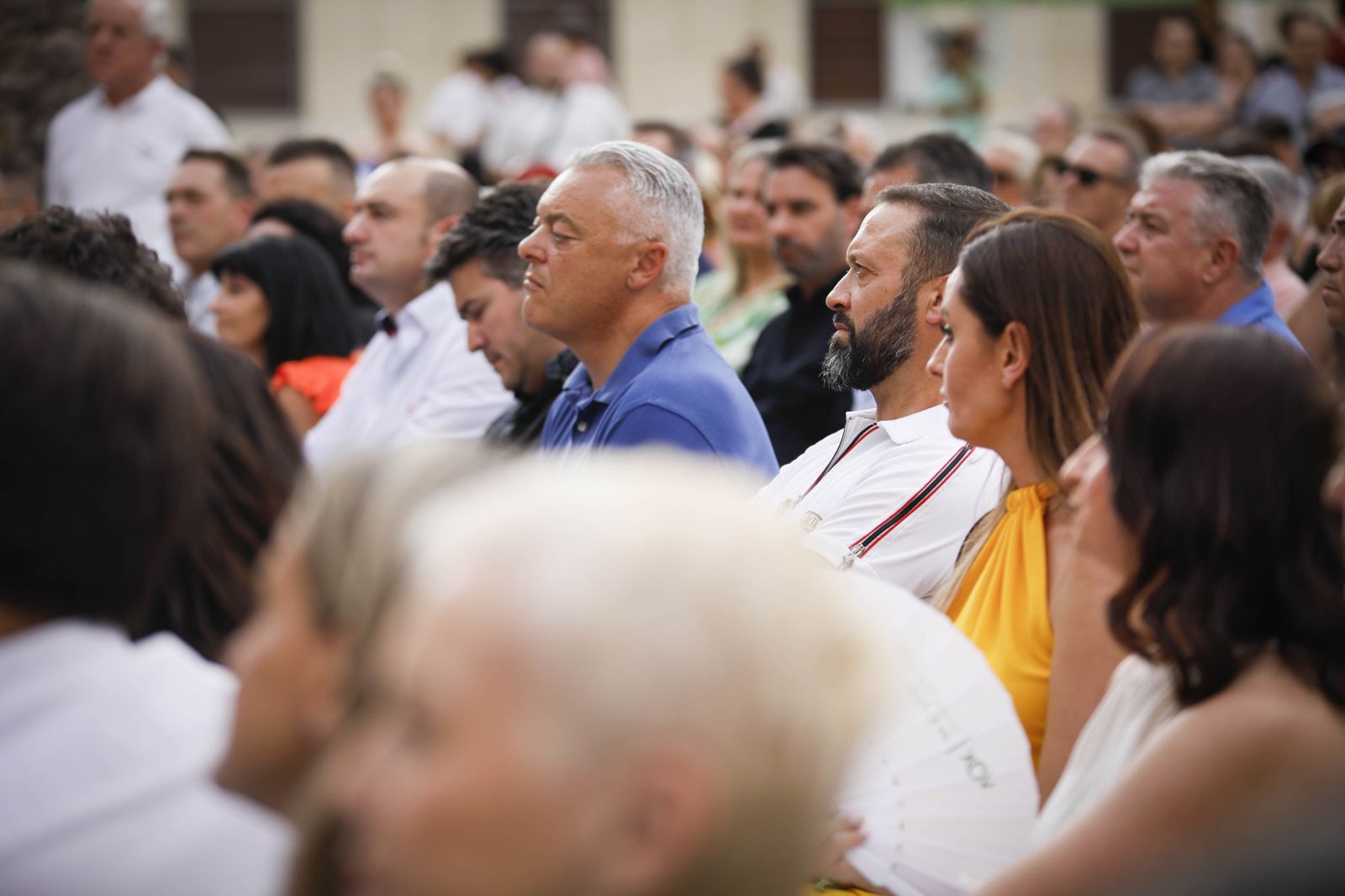 Imágenes de campaña para las elecciones europeas de VOX