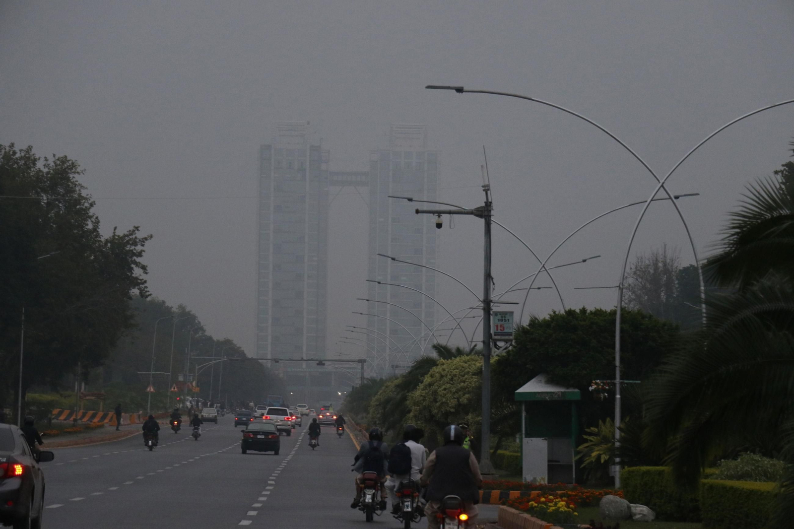 Una peligrosa nube de humo tóxico envuelve todo Pakistán: todas las imágenes