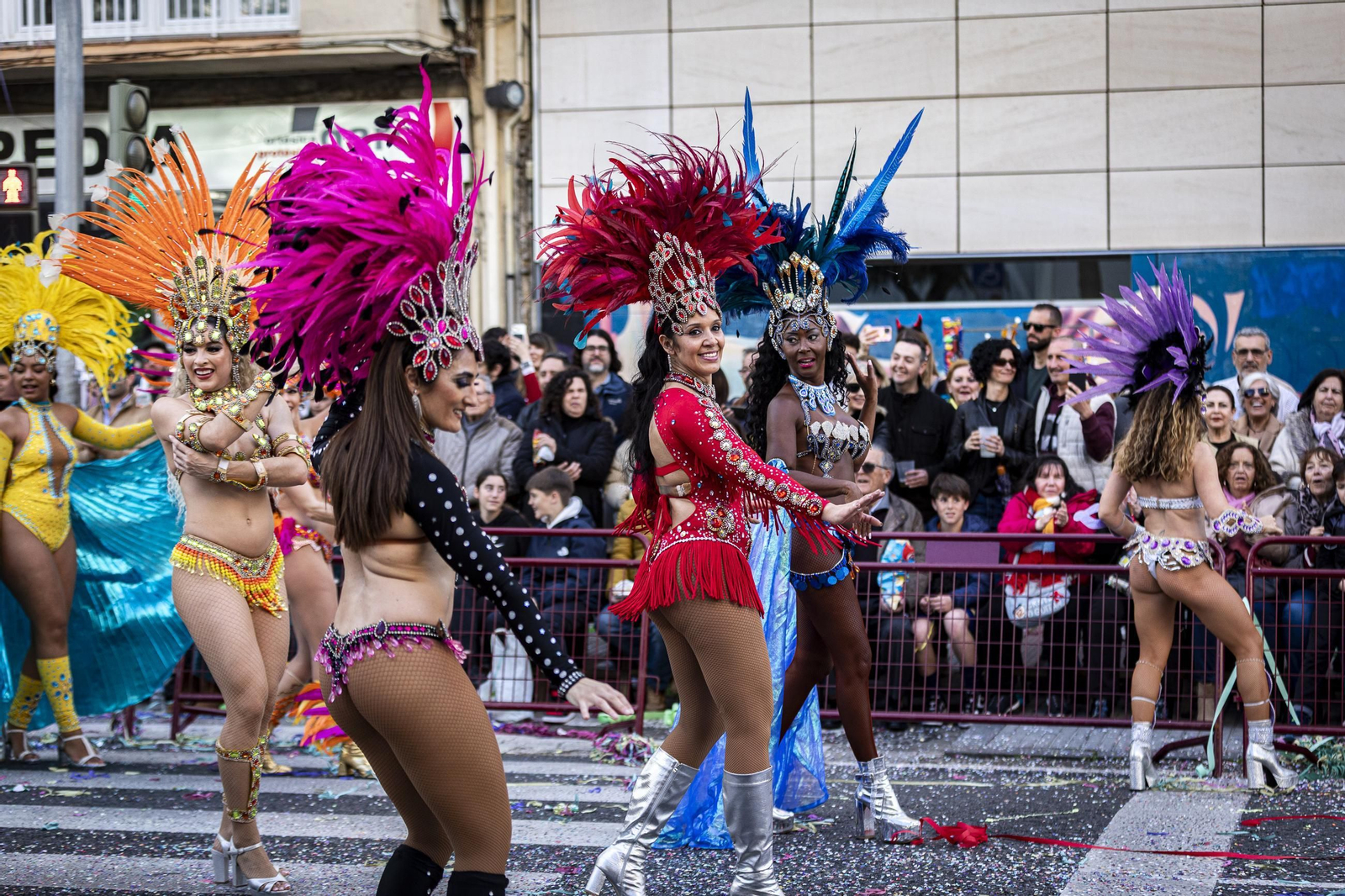 Búscate entre las mejores imágenes de la Cabalgata Magna