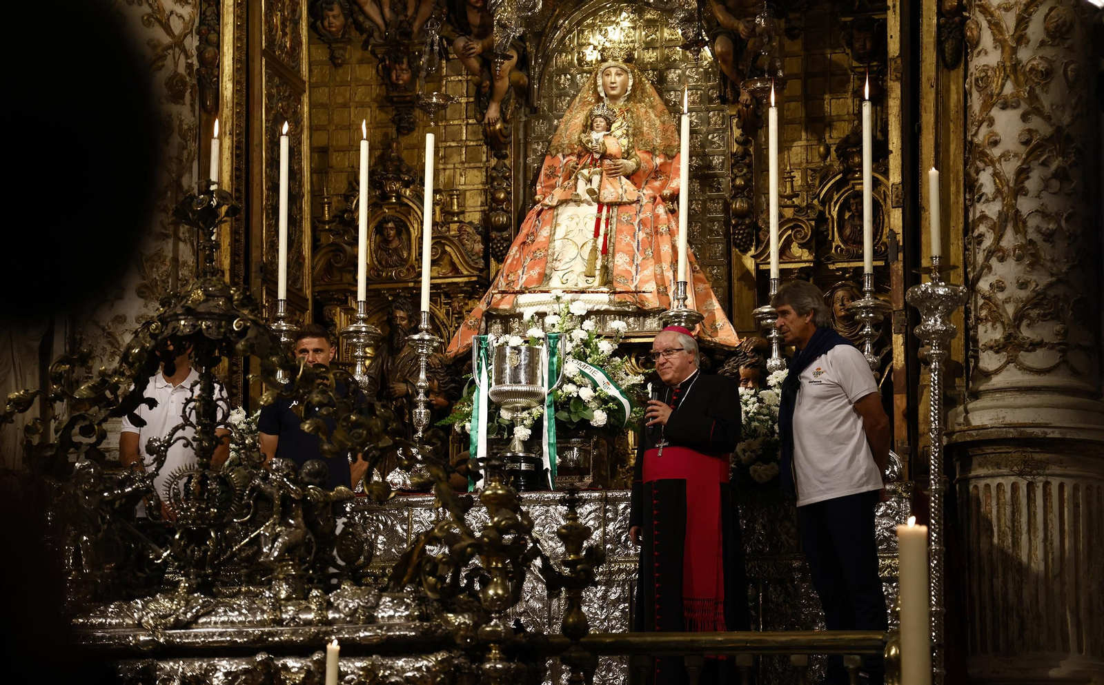 Las imágenes de la celebración del Betis por las calles de Sevilla