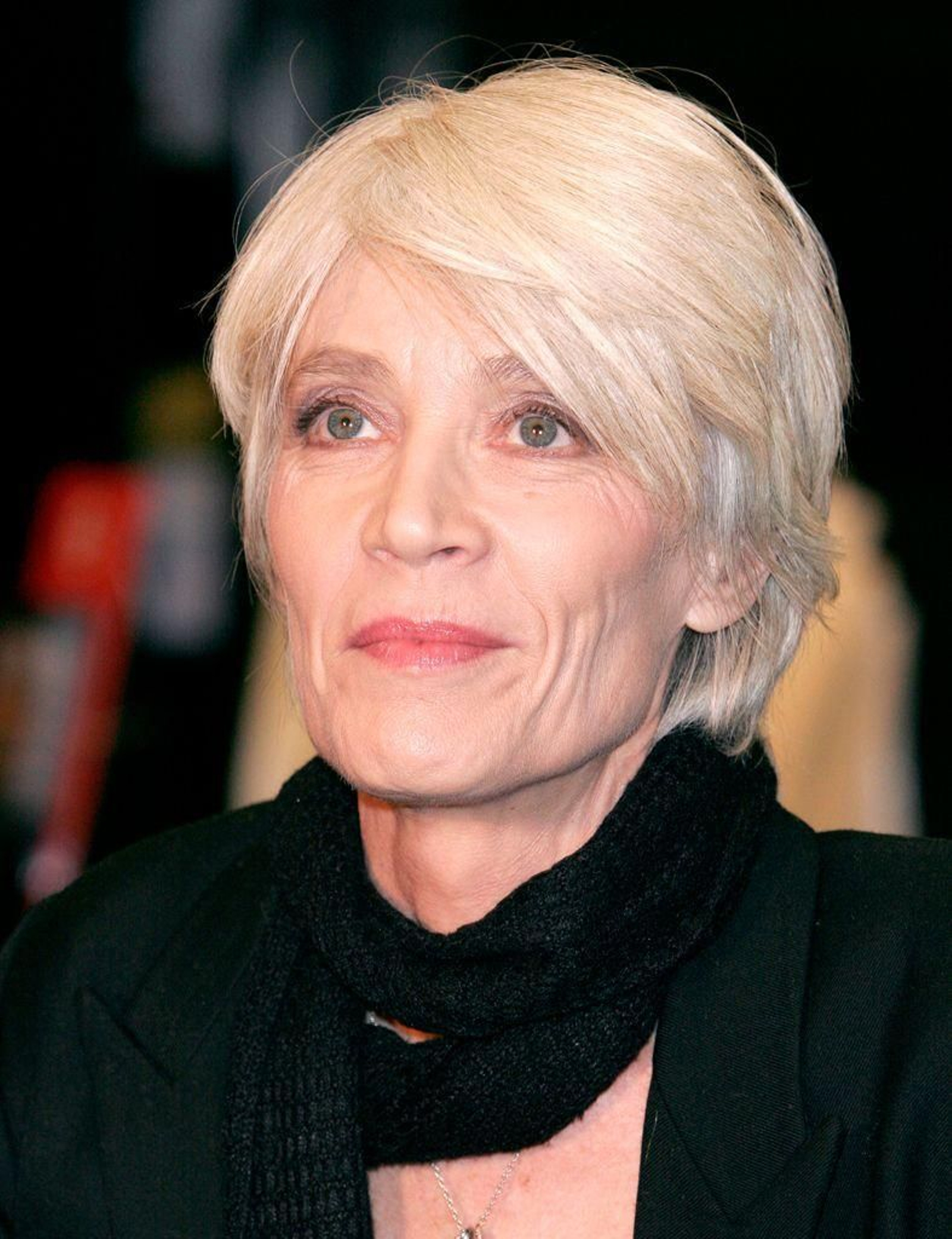 Corte de pelo pixie con flequillo.