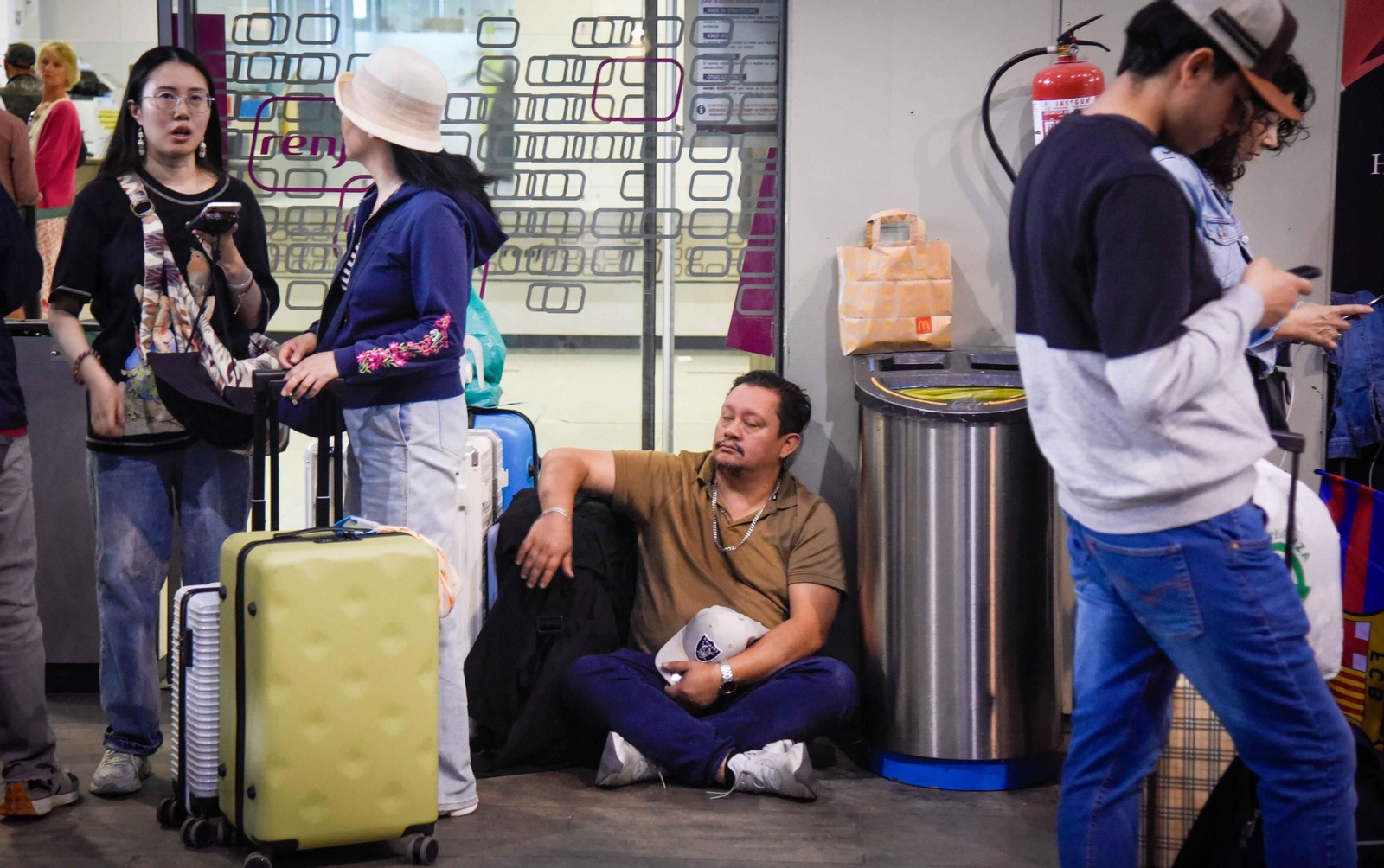 Caos en Santa Justa el día después del apagón