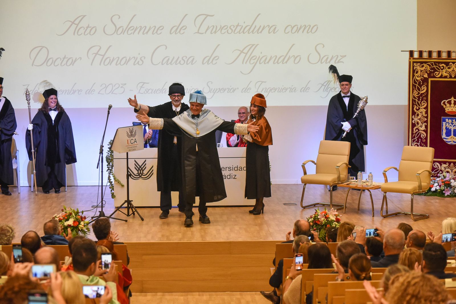 Alejandro Sanz investido como Doctor Honoris Causa de la UCA en Algeciras