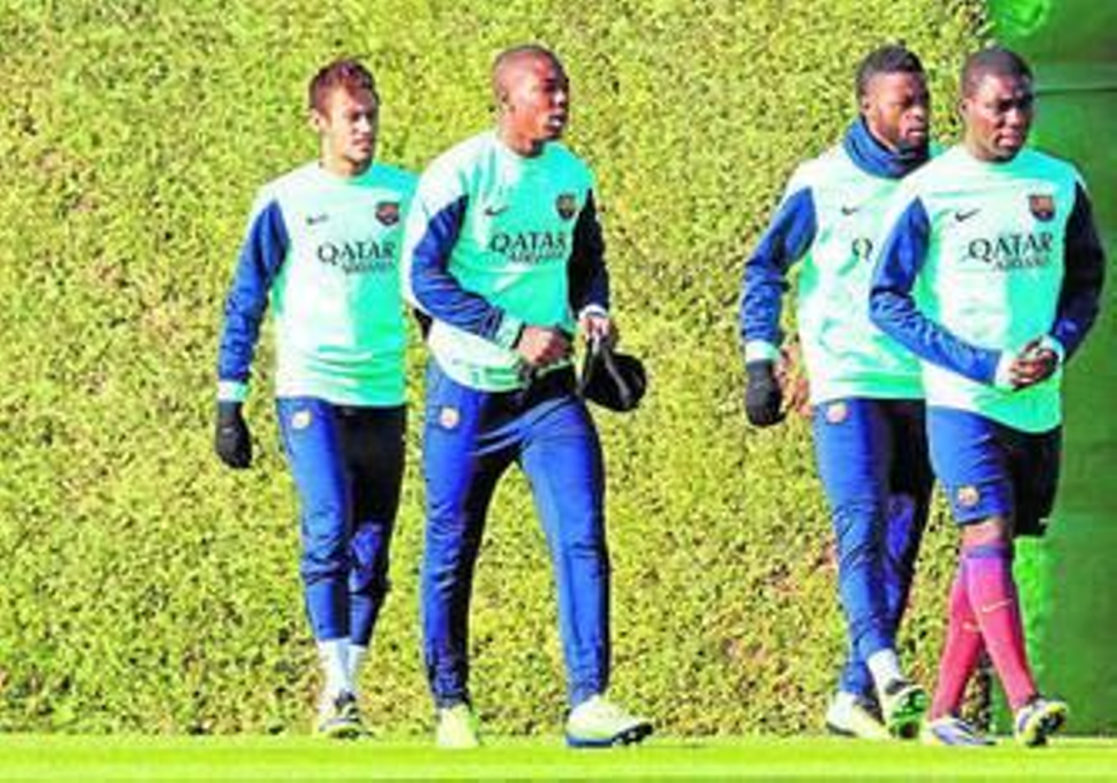 Neymar, Traore, Song y Dongou, durante el entrenamiento de ayer.