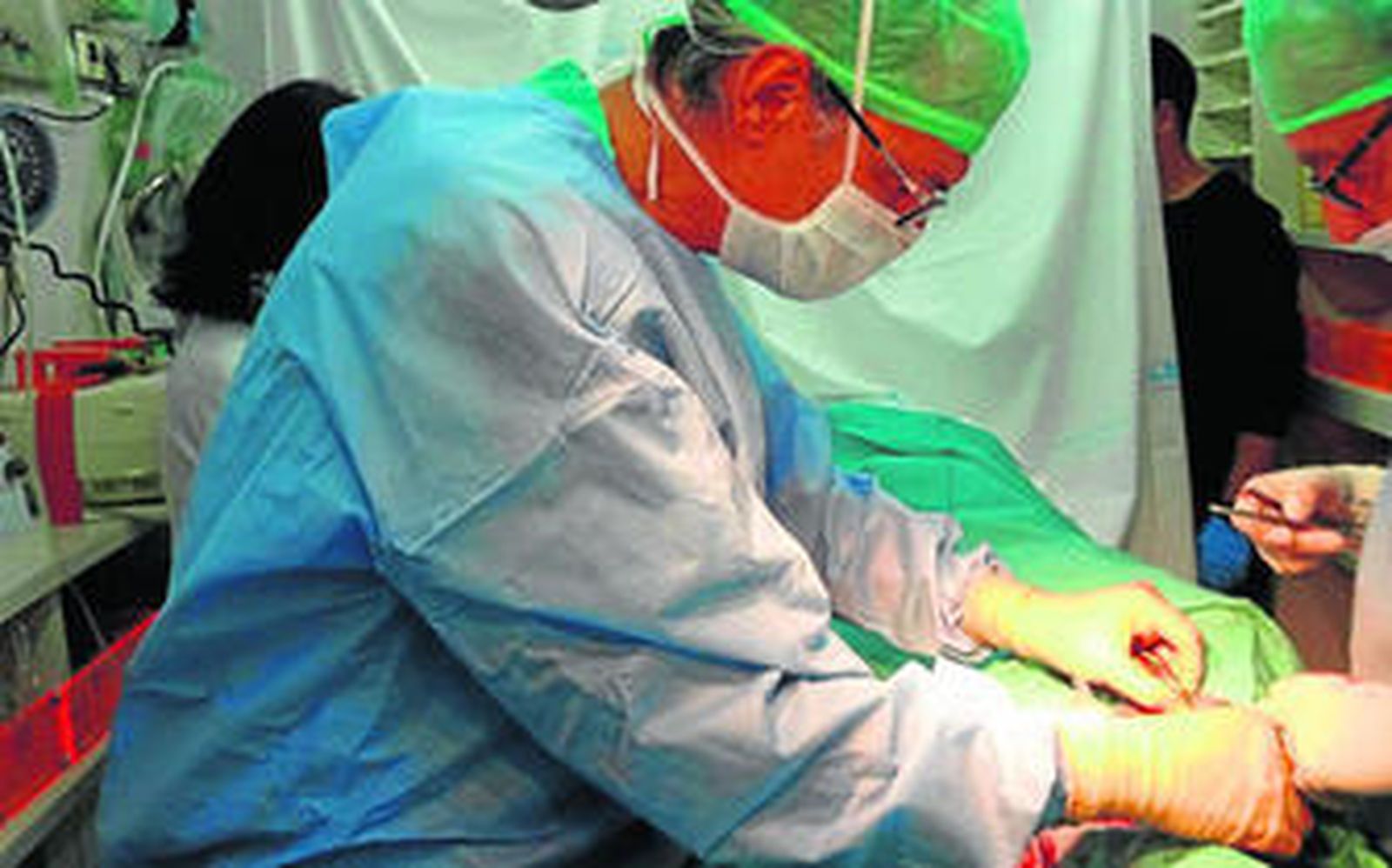 Enrique Crespo y su padre, el doctor Antonio Crespo Neches, en Brunete.