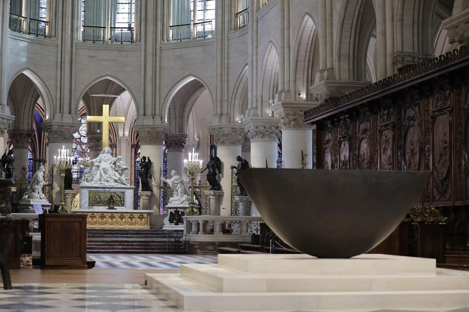 Así es el nuevo interior de Notre Dame tras la restauración Así es el nuevo interior de Notre Dame tras la restauración