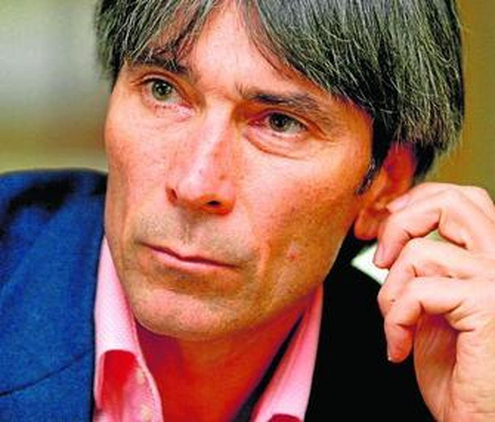 Carrasco jugó la mayor parte de su trayectoria en el Barcelona.