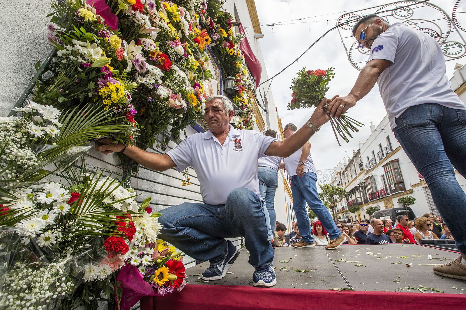 Imágenes de la ofrenda floral a la Patrona