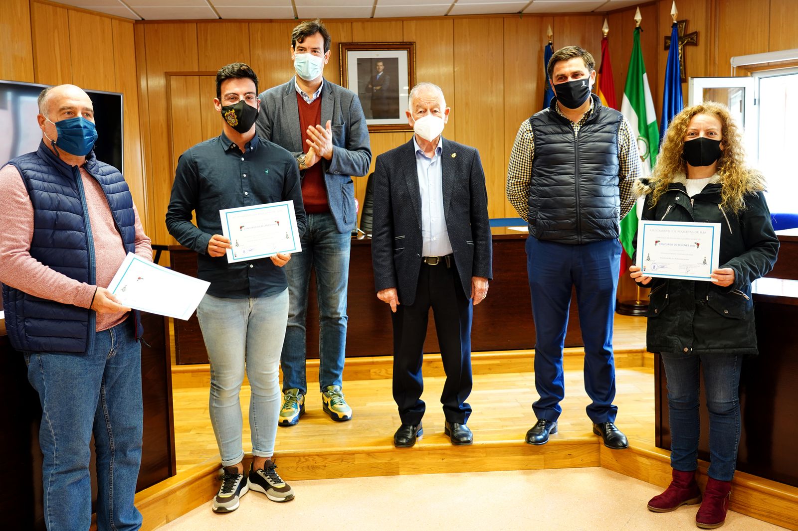 Premios a los tres primeros clasificados de la categoría Asociaciones.