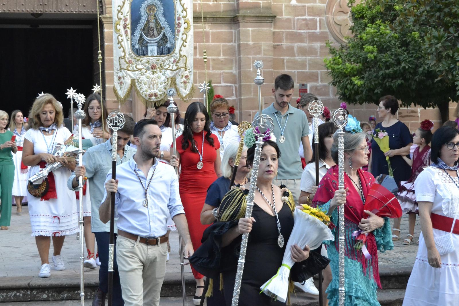 El pregón y la ofrenda floral a la Virgen de la Estrella en Villa del Río, en imágenes