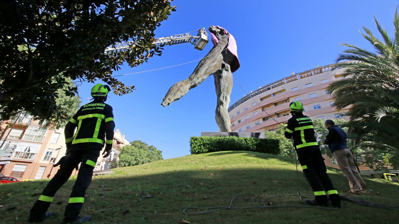 Imágenes del Minotauro vestido contra la Violencia de Género
